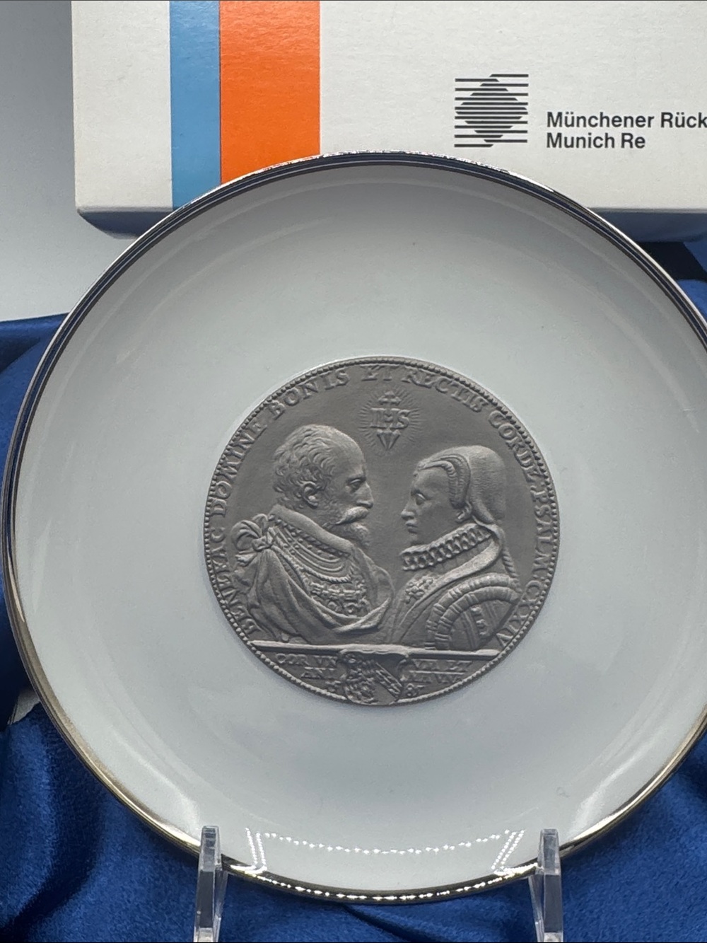 Hutschenruether Collector Plate, NIB. #1